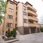 Appartamento в есента идва с топлина, слънце и златна светлина