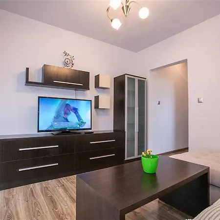в есента идва с топлина, слънце и златна светлина Apartamento Sandanski